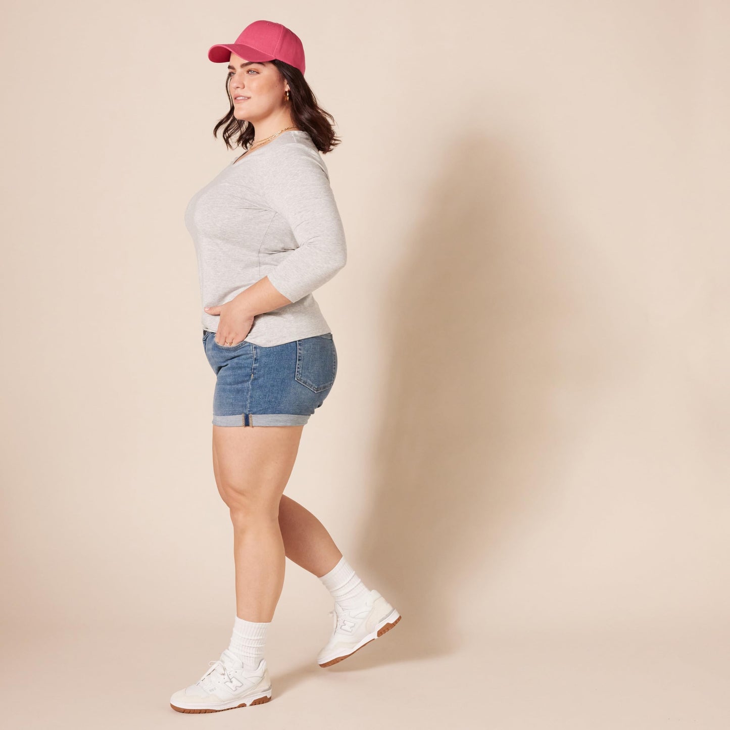 Amazon Essentials Women's Denim Shorts, 12.7 cm Inseam