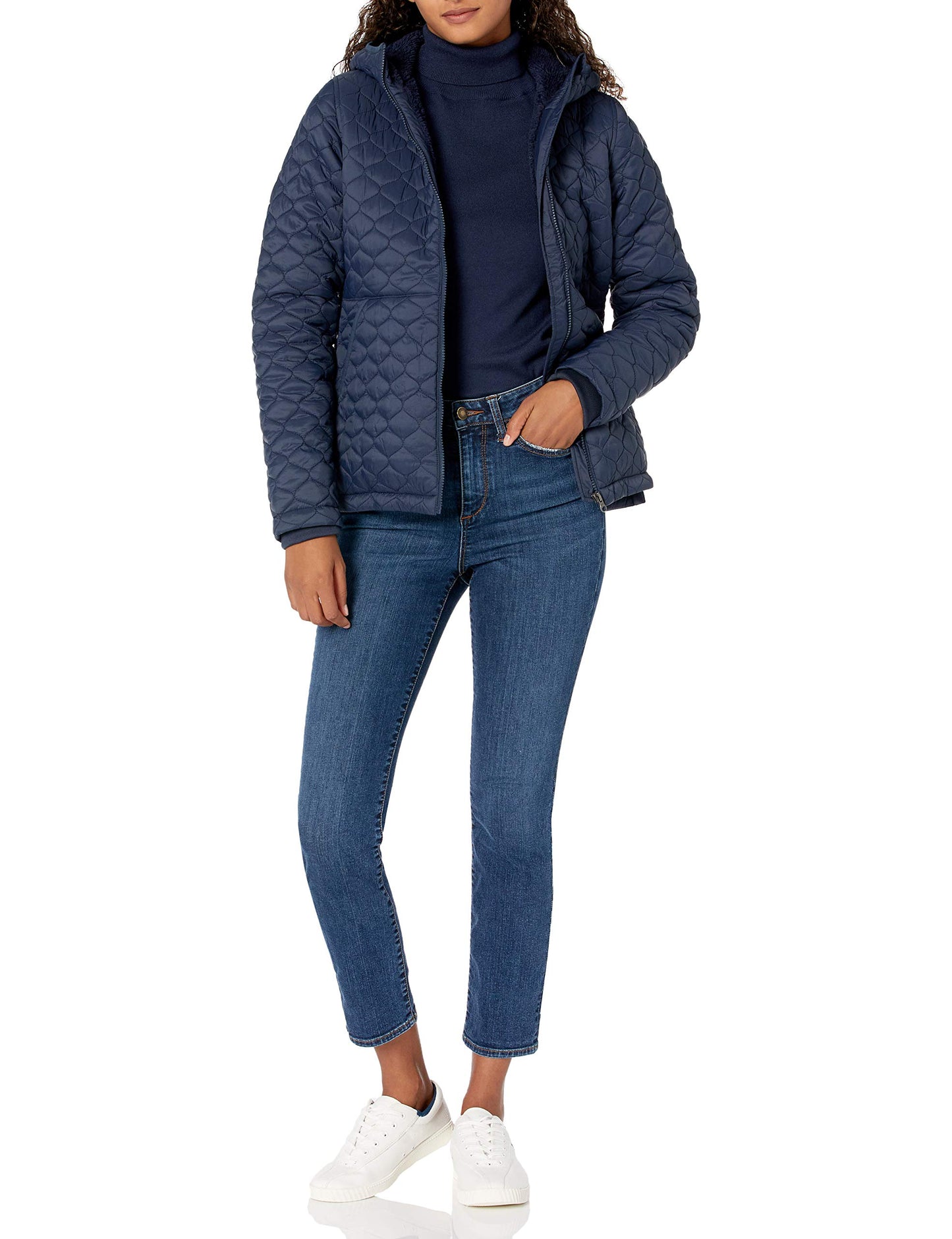 Amazon Essentials Women's Lightweight Quilted Water-Repellent Quilted Jacket with Sherpa Lining and Full Zip