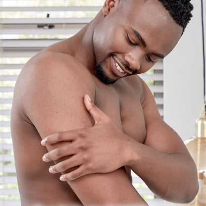 NIVEA MEN Body Lotion Revitalising, Non-Greasy Body Cream with Vitamin E, Fast Absorbing and Refreshing Body Milk for Normal Skin (250 ml)