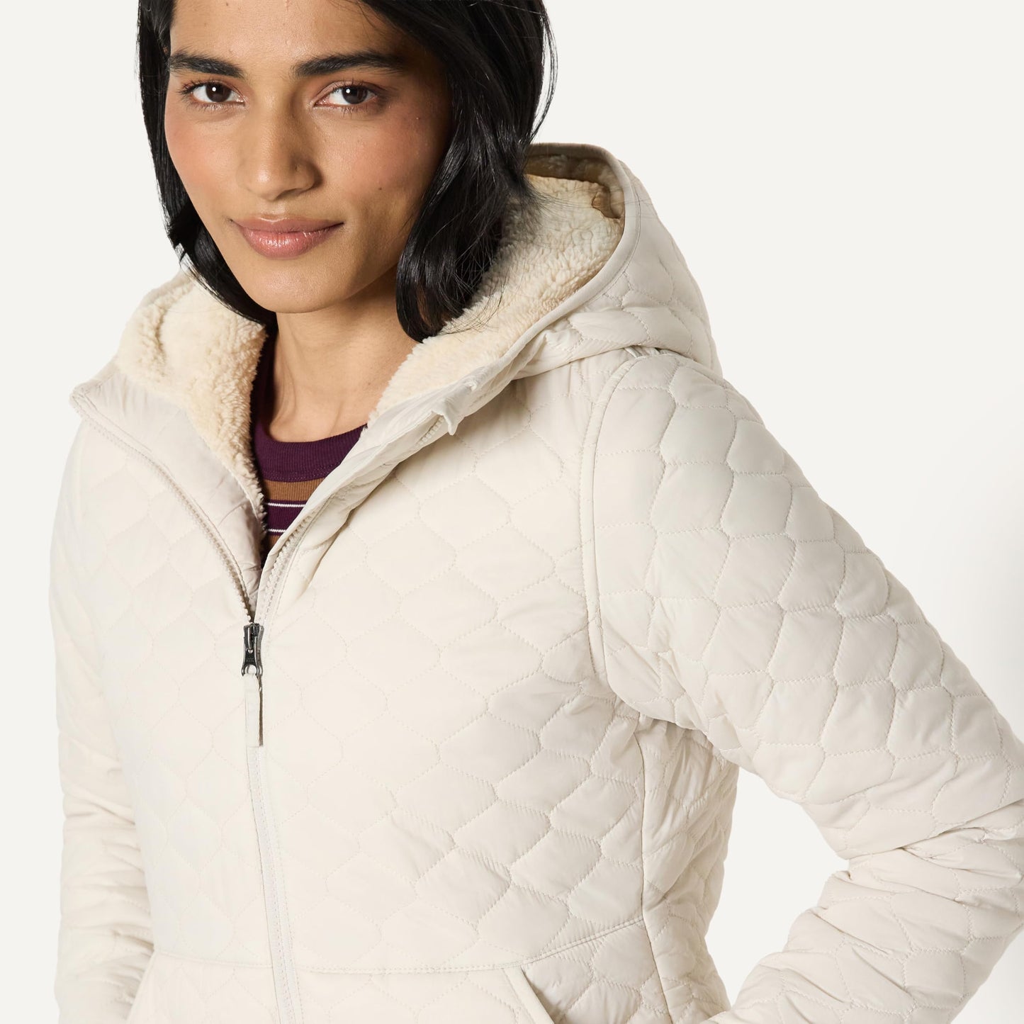 Amazon Essentials Women's Lightweight Quilted Water-Repellent Quilted Jacket with Sherpa Lining and Full Zip